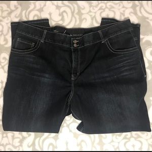 T3 Dark Wash Skinny Jeans sz 28R